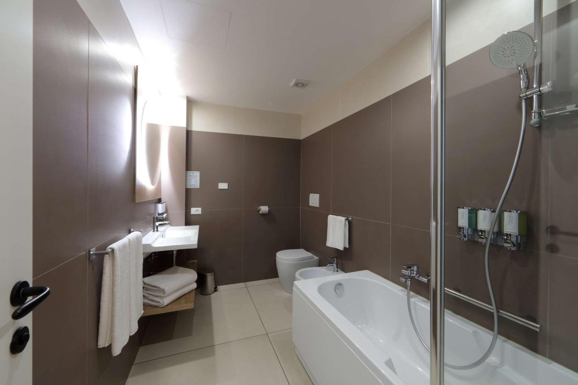 Hampton By Hilton Rome North Fiano Romano Exterior photo