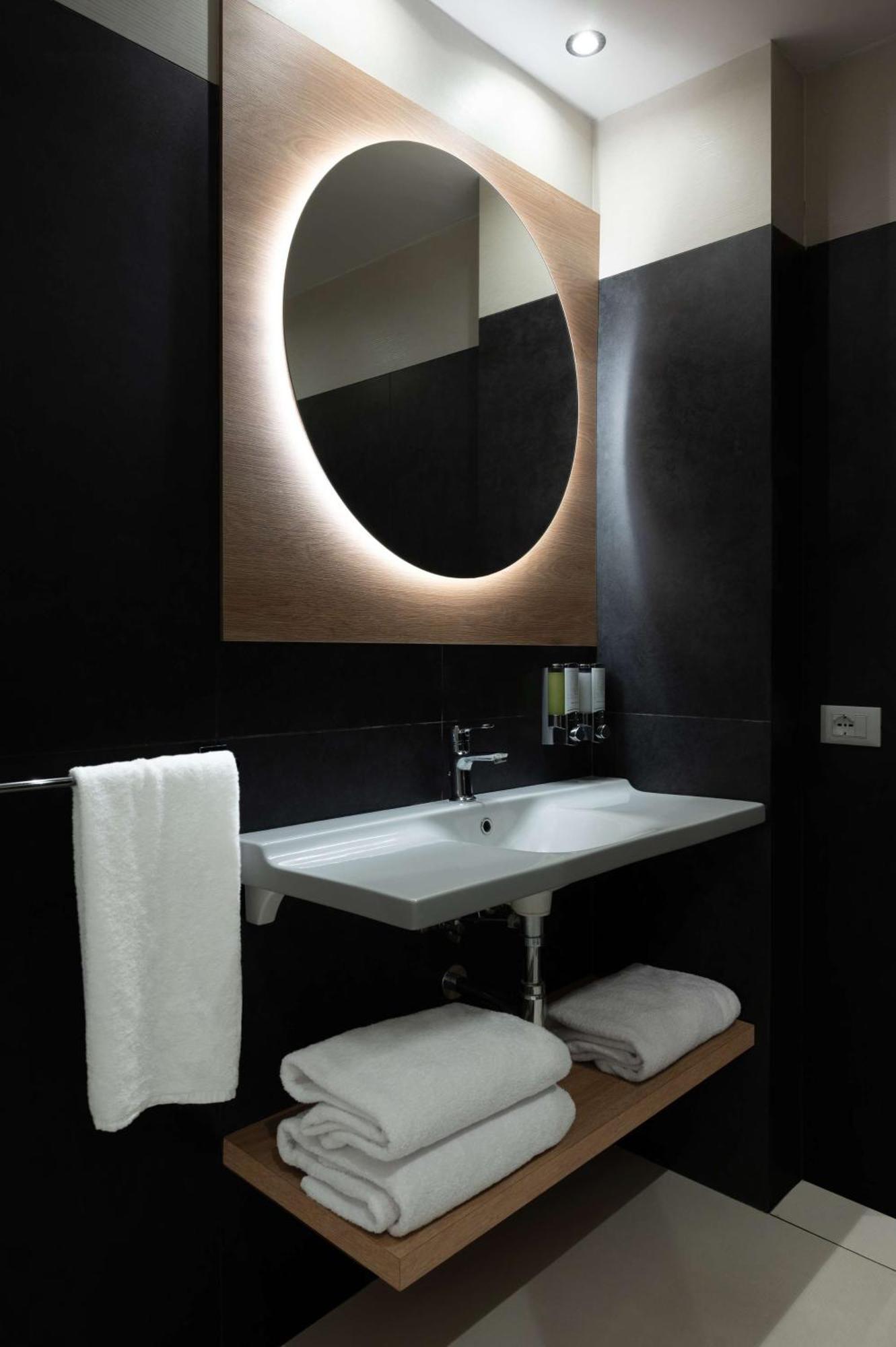 Hampton By Hilton Rome North Fiano Romano Exterior photo